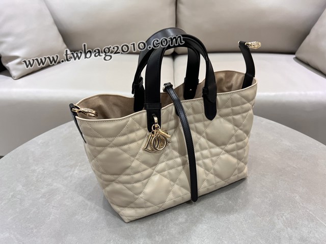 Dior专柜新款迪奥中号Toujours手袋牛皮超大藤格纹休闲女包 djfk1242